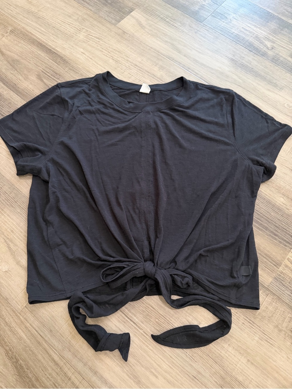 Lululemon Black Tie Front Tee – Size 8